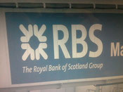 Pyramide und Dreieck ohne Auge Logo RBS The Royal Bank of Scotland Group